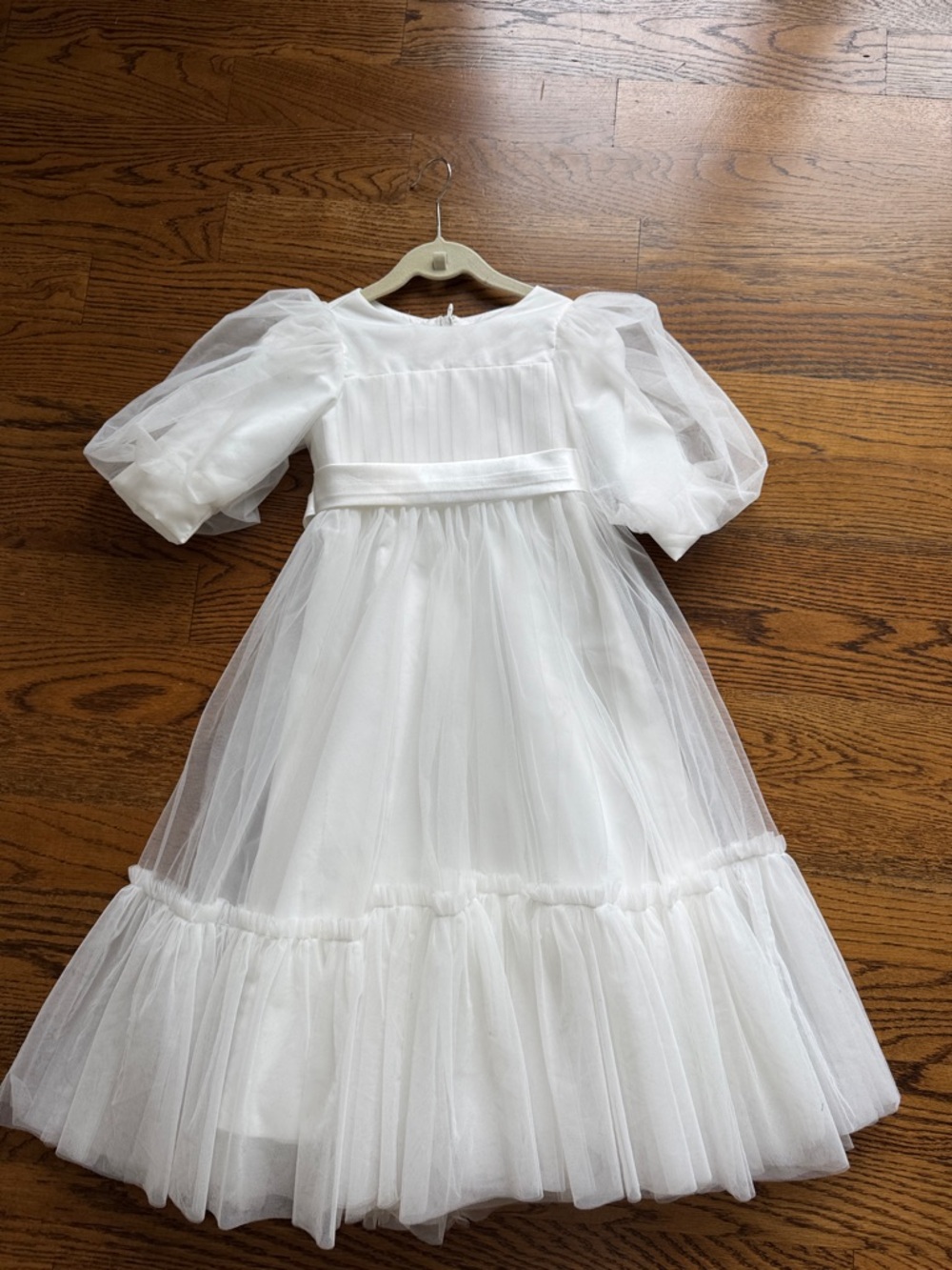 White Tulle Flower Girl / Special Occasion Dress size 4 8 and 10 communion 🤍
